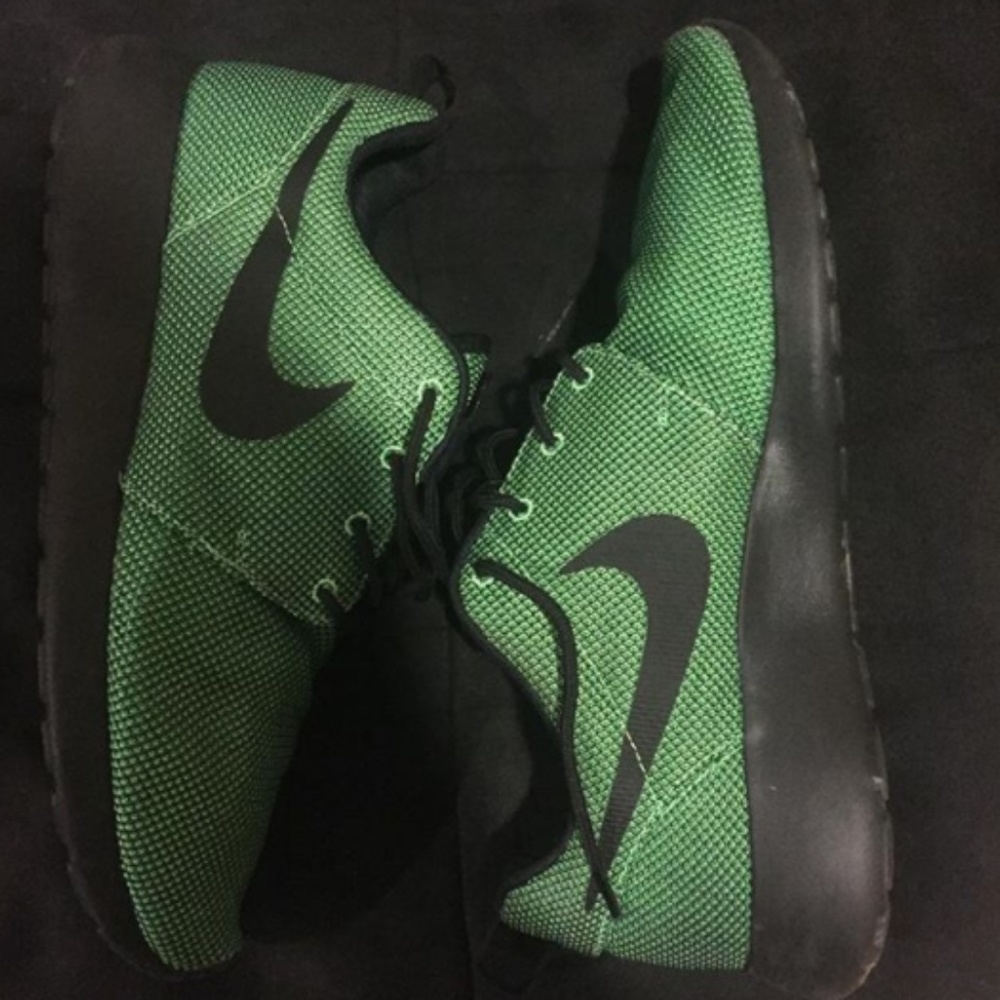Green Nike Roshes